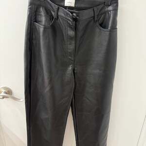 Aritzia Wilfred The Melina Pant High-Waisted Faux Leather Straight Leg Pants